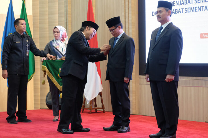 Doni Serang Al Muktabar Kukuhkan Nana Supiana Menjadi Pjs Walikota Cilegon 1