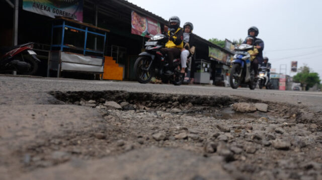 Doni Serang Jalan Ciracas Kota Serang Berlubang 1