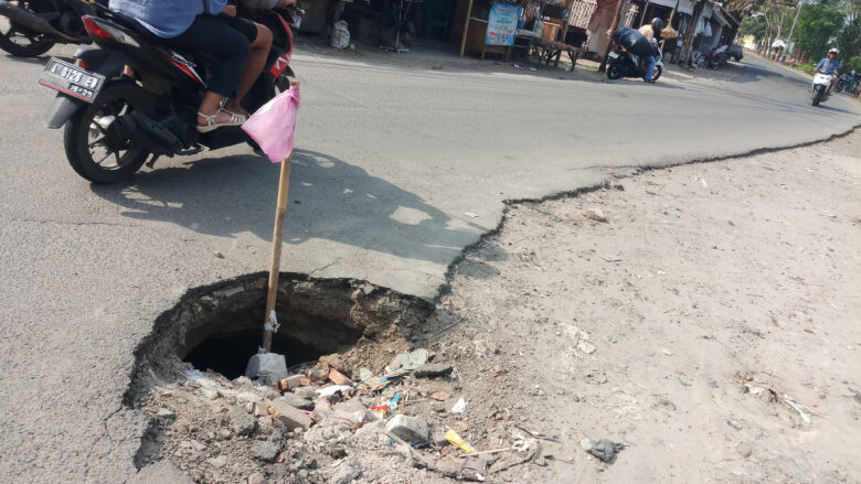 Doni Serang Jalan Sawah Luhur Kasemen Kota Serang Amblas 1