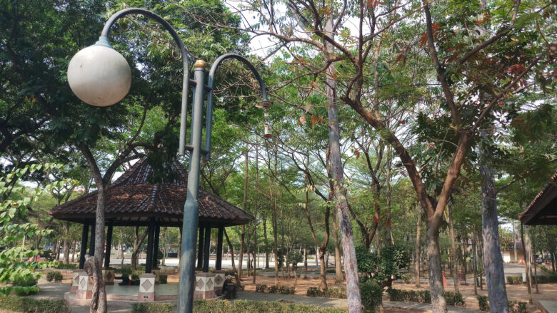 Doni Serang Lampu Hias Alun Alun Timur Kota Serang Rusak 1