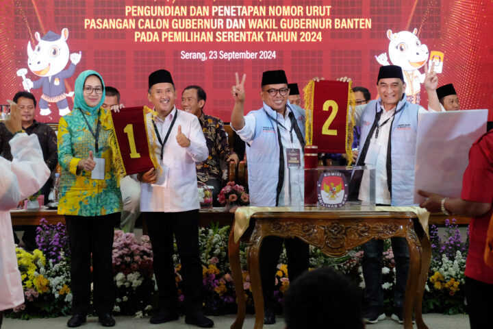 Doni Serang Suasana Pengundian No Urut di KPU Banten 1