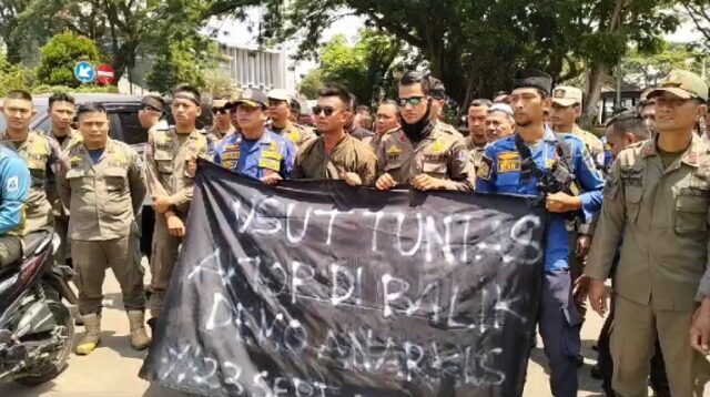 Pol PP dan Damkar Gelar Aksi Solidaritas