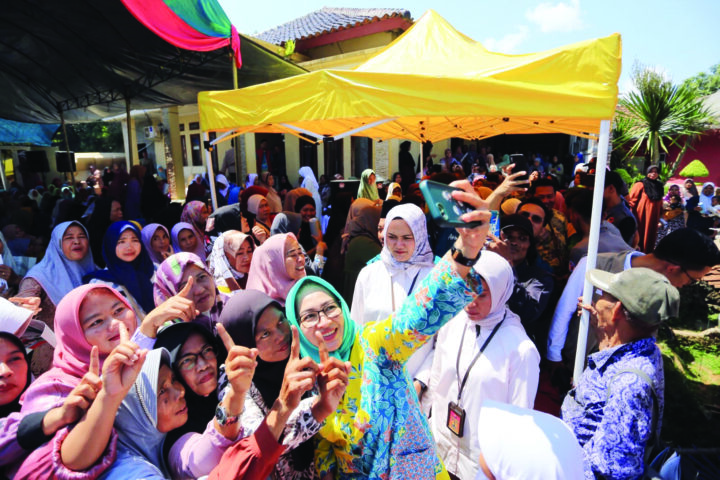 Airin-Ade Siap Dorong MRT hingga Reaktivasi Jalur Kereta Api di Banten