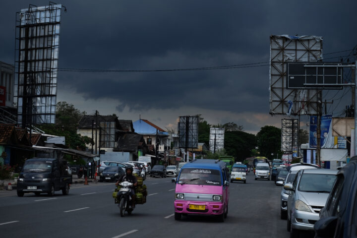 Doni Serang Cuaca Mendung Sore Hari di Kota Serang 1