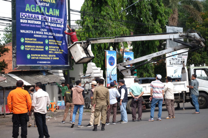 Doni Serang Penertiban Alat Peraga Kampanye di Kota Serang 1