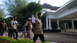 Doni Serang Gerah Aktivitas Galian C Warga Papanggo Mekarsari Rangkasbitung Ngadu ke Gubernur dan ESDM Provinsi Banten 1