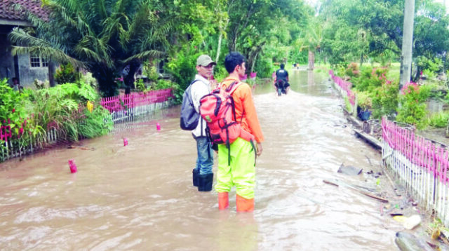 Lima Desa di Mancak Diterjang Banjir dan Longsor