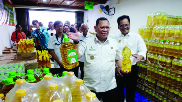 Pedagang Pasar Lama Protes Warjok Inflasi