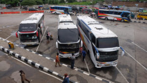 Doni Serang Puncak Arus Balik Libur Nataru di Terminal Pakupatan Diprediksi Tanggal 3 Januari 1