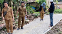 Bangun Jalan Lingkungan, DPRKP Optimis Kawasan Kumuh di Kabupaten Serang Bisa Diatasi - Bantenraya.co.id 2 1