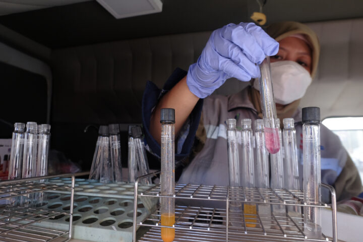 Doni Serang BPOM Tes Uji Cepat di Pasar Rau 1