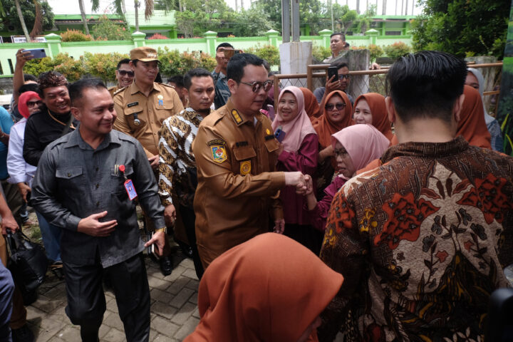 Doni Serang Budi Rustandi Disambut Sukacita Oleh Guru Usai Bongkar SDN Kuranji 1