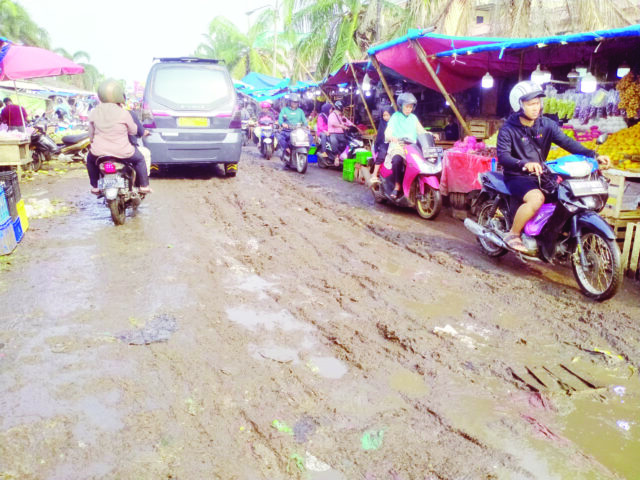 Pemkot Ambil Alih Pasar Induk Rau