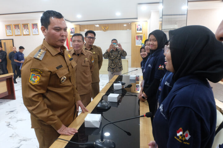 Doni Serang 10 Pekerja Magang Dilepas Walikota Serang Budi Rustandi ke Jepang 1