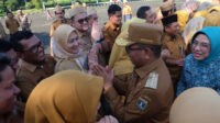 Doni Serang Andra Soni Salami Ribuan ASN Saat Halalbihalal Lebaran 1
