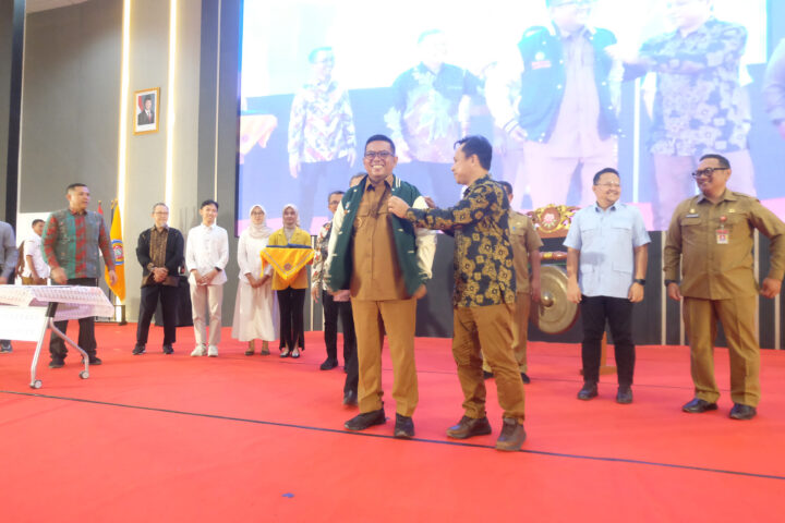 Doni Serang Gubernur Banten Andra Soni Lepas KKM Unsera 1