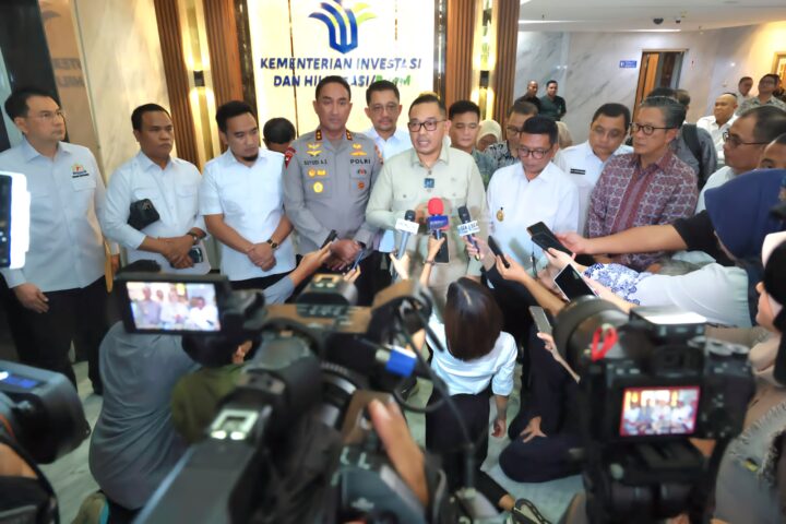 Andra Kecewa, Dimyati Mengecam