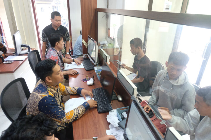 Doni Serang 1723 Pencaker Kota Serang Membuat Kartu Kuning 1