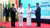 Serahterima Jabatan Bupati dan Wakil Bupati Serang Doni Serang Serahterima Jabatan Bupati dan Wakil Bupati Serang 1
