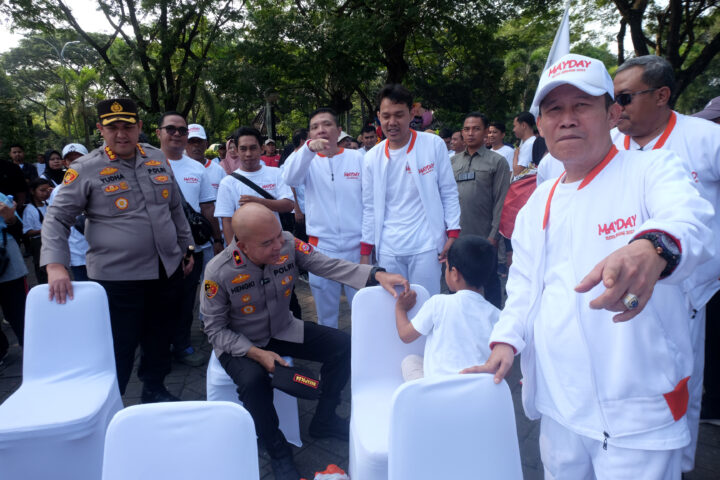 Doni Serang Wakapolda Banten Tinjau Hari Buruh di Alun Alun Barat Kota Serang 1