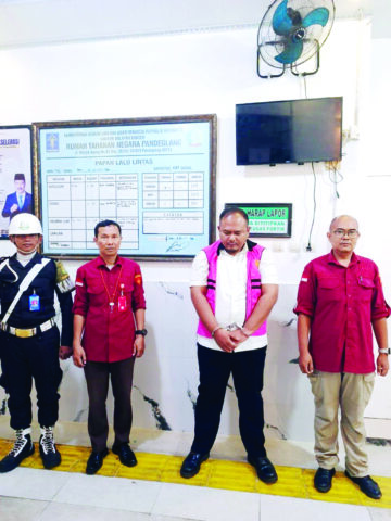 Kejati Tunggu Hasil Audit Korupsi Sampah Tangsel Kejati Tunggu Hasil Audit Korupsi Sampah Tangsel