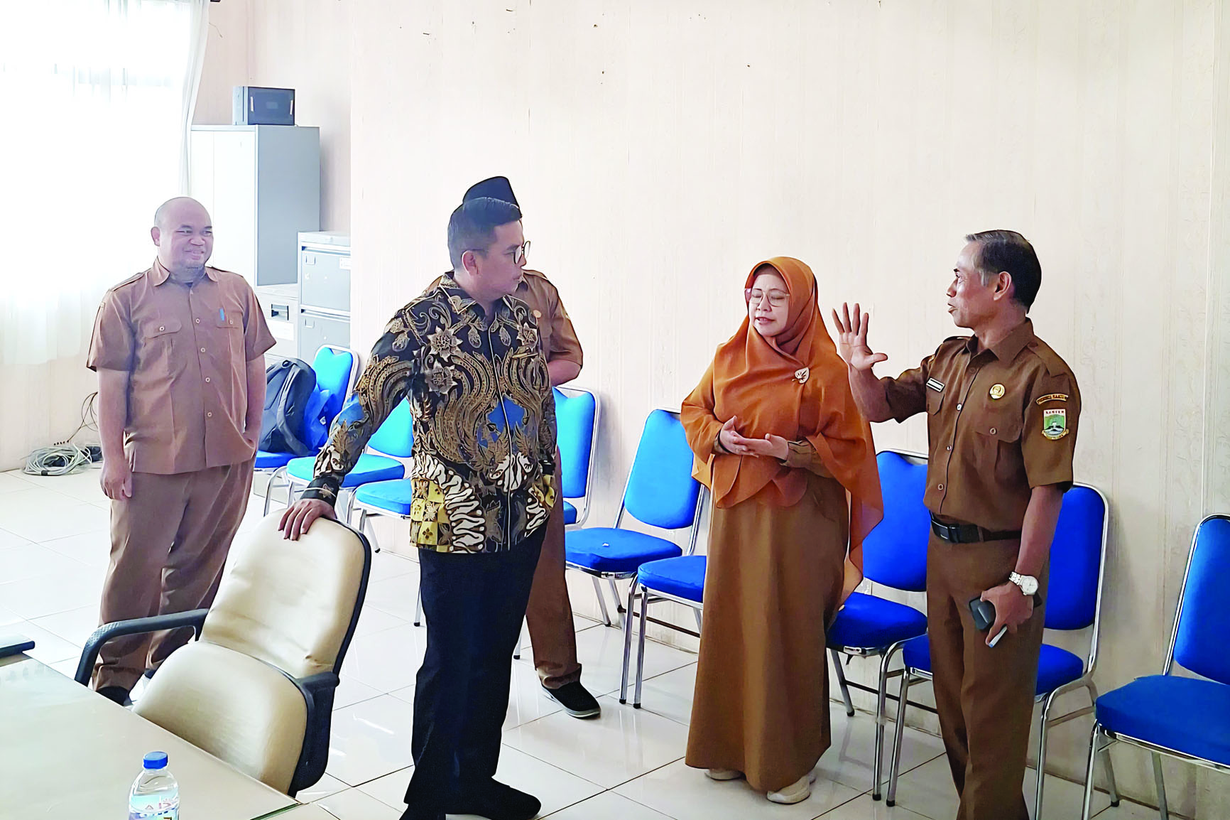 SPMB Dimulai, Dewan Banjir Titipan