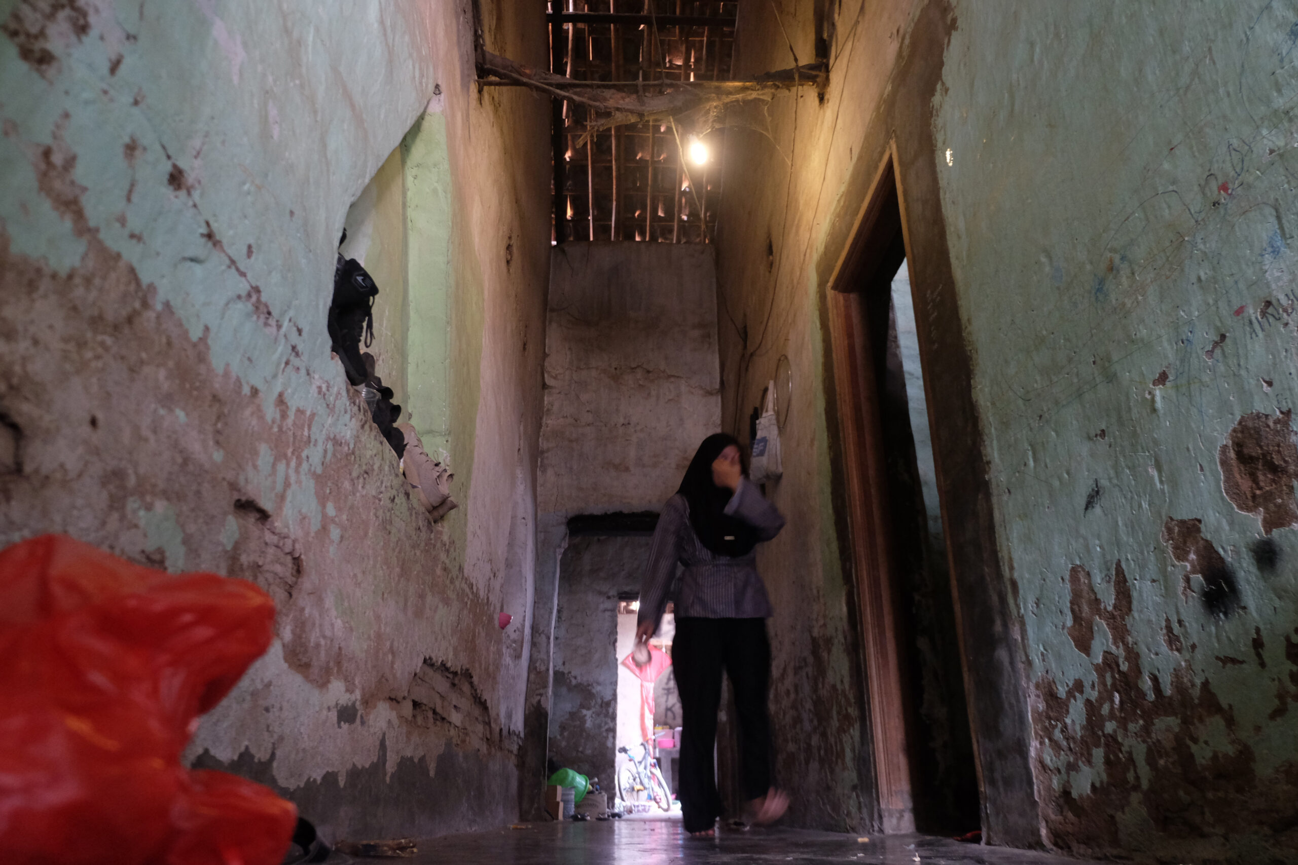 Doni Serang Dinsos Kota Serang Usulkan 100 Rumah Rusak Kepada CSR PIK 2 Untuk Diperbaiki 1 scaled