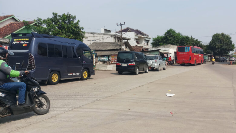 Doni Serang Jalan Syech Nawawi Albantani Arah KP3B Macet Akibat Adanya Perbaikan Jalan 1