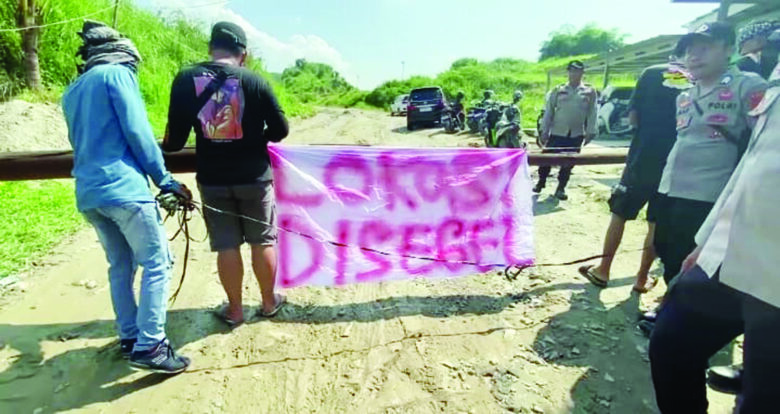 Warga Cimarga Turun ke Jalan, Sisir-Segel Galian Pasir