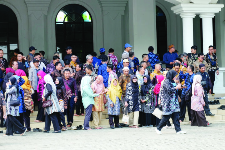 Guru Tolak Tuta Dihapus