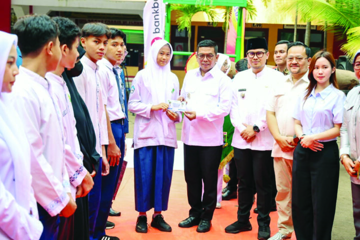 Pencairan Dana Sekolah Gratis Dua Tahap