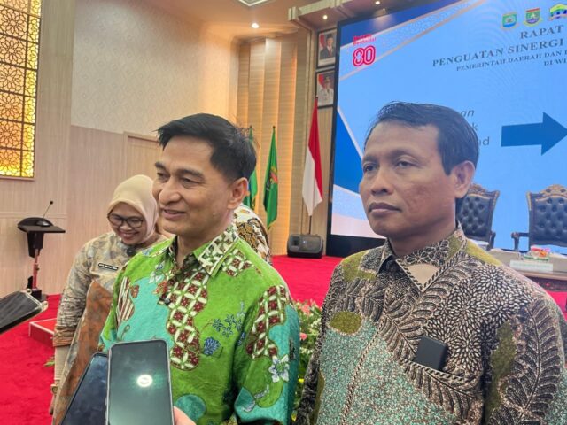 Dimyati Minta Logo RSUD Labuan Diganti Dimyati Minta Logo RSUD Labuan Diganti