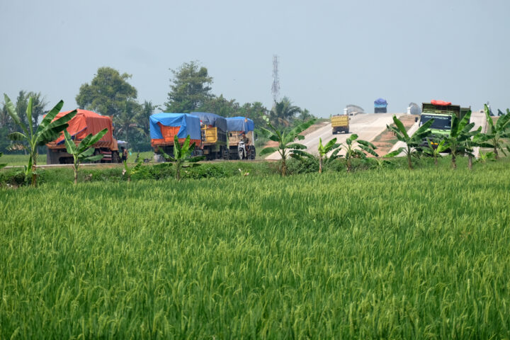 Doni Serang Jalan Banten Lama Tonjong Ramai Dilalui Truk Tonase Besar 1