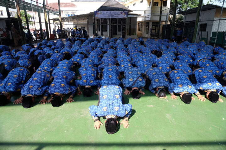 Doni Serang Pegawai Dishub Banten Bekerja Sebelum Banten Terbentuk Sujud Syukur Lantaran Kini Diangkat Jadi P3K 1