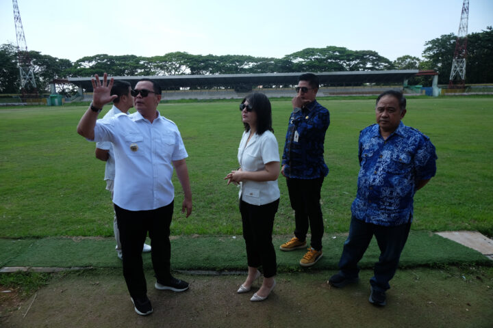 Doni Serang Saat Dikunjugi Ratu Tisha Pemkot Tawarkan Perbaikan Stadion Maulana Yusuf Kepada PSSI 1