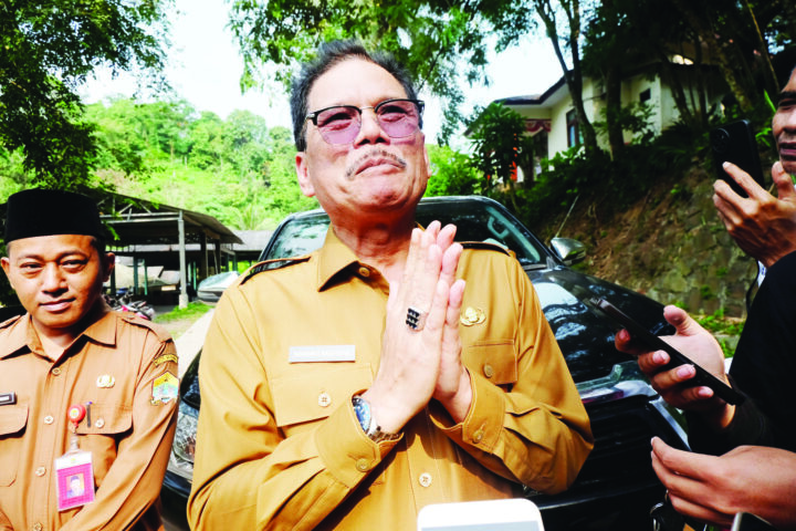 Budi Tak Restui Nanang Hijrah ke Pemprov