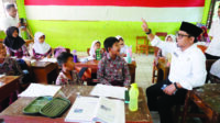 Ahmad Nuri Pantau KBM SD di 6 Kecamatan