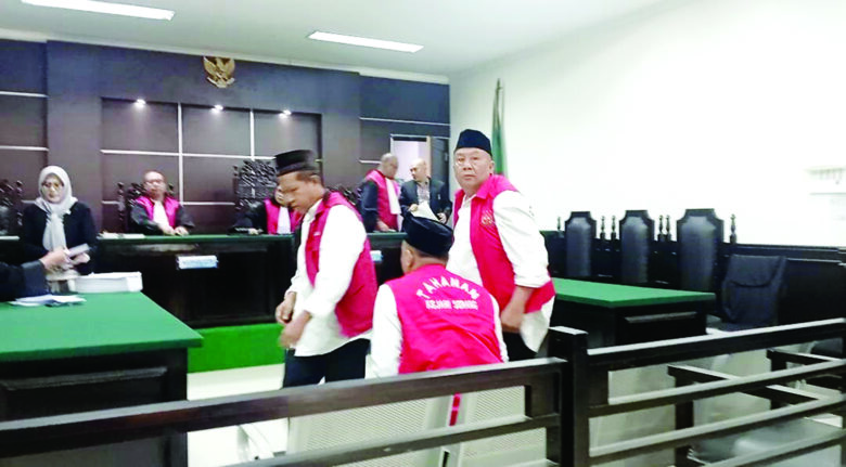 Tiga Terdakwa Pertamax Oplosan Divonis 2,5 Tahun Penjara