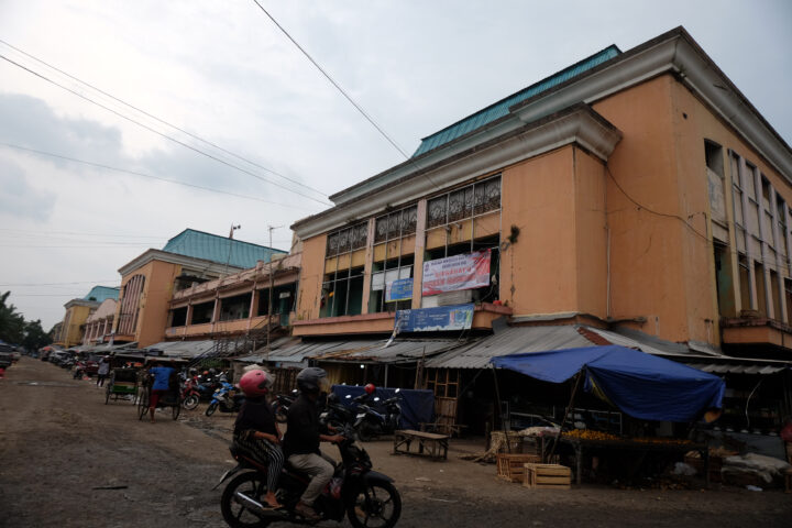 Doni Serang 200 Pedagang Pemegang HGB Tolak Gedung Pasar Rau Dirobohkan 1