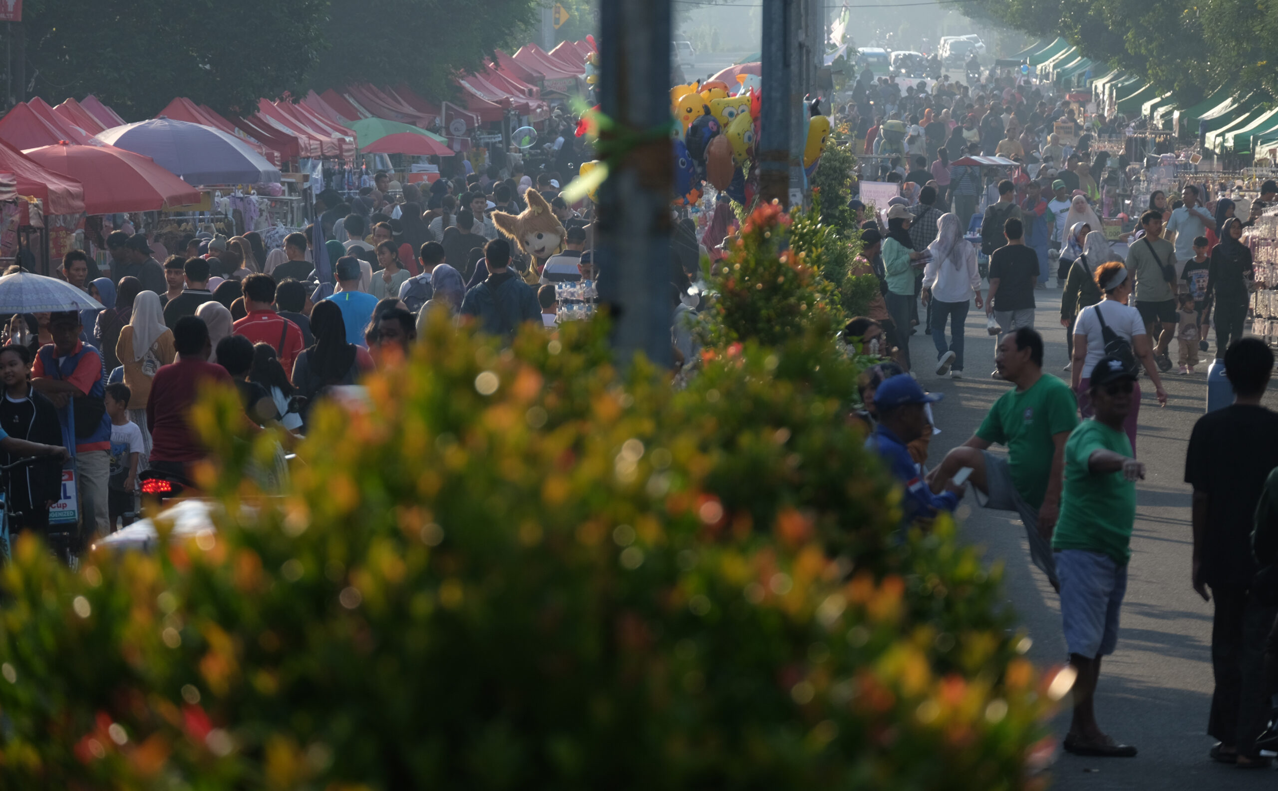 Doni Serang Car Free Day di Kota Serang Tumbuhkan Perekonomian Bagi Pelaku UMKM 1 scaled