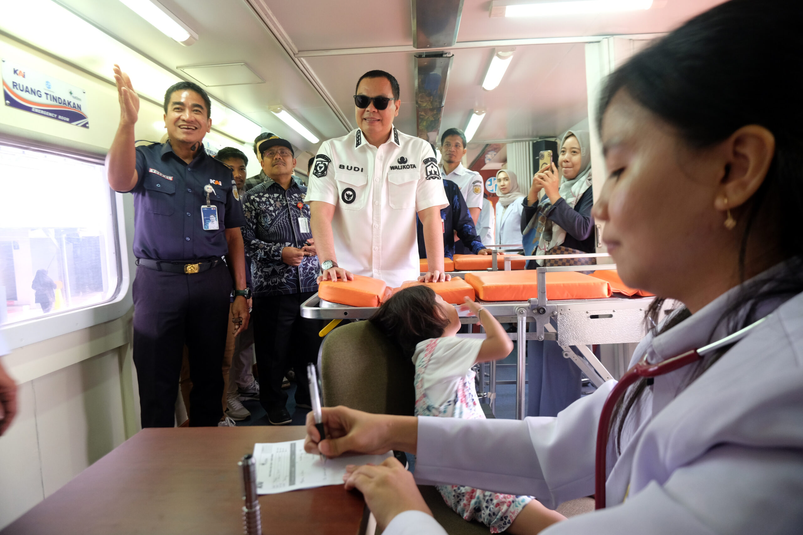 Kereta Api Rail Clinic Layani 250 Pasien di Stasiun Serang Doni Serang Kereta Api Rail Clinic Layani 250 Pasien di Stasiun Serang 1 scaled