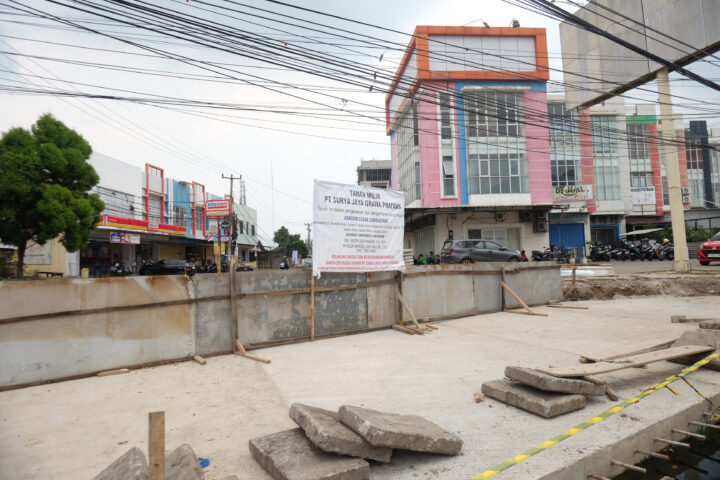 Doni Serang Proyek Pelebaran Jalan Legok Titan Arum Kota Serang Disegel Pemilik Lahan 1