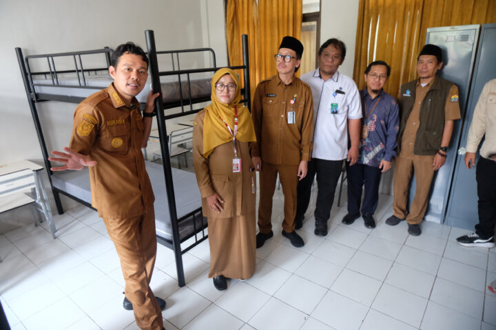 Doni Serang Satu Kamar Asrama Sekolah Rakyat Diisi 6 Siswa 1