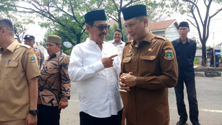 Sekda Dan Mantan Sekda Provinsi Banten Takziah Kerumah Duka Edi Doni Serang Sekda Dan Mantan Sekda Provinsi Banten Takziah Kerumah Duka Edi Ariadi 1