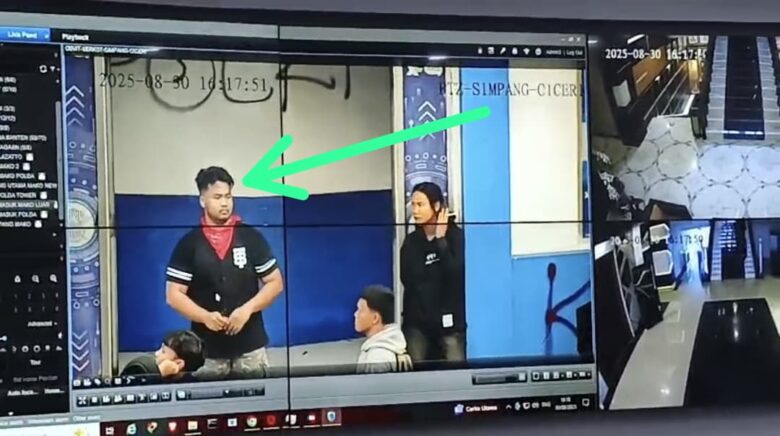 Mahasiswa yang diduga melakukan perusakan dan pembakaran Pos Polisi saat demo pada Sabtu 30 Agustus 2025.