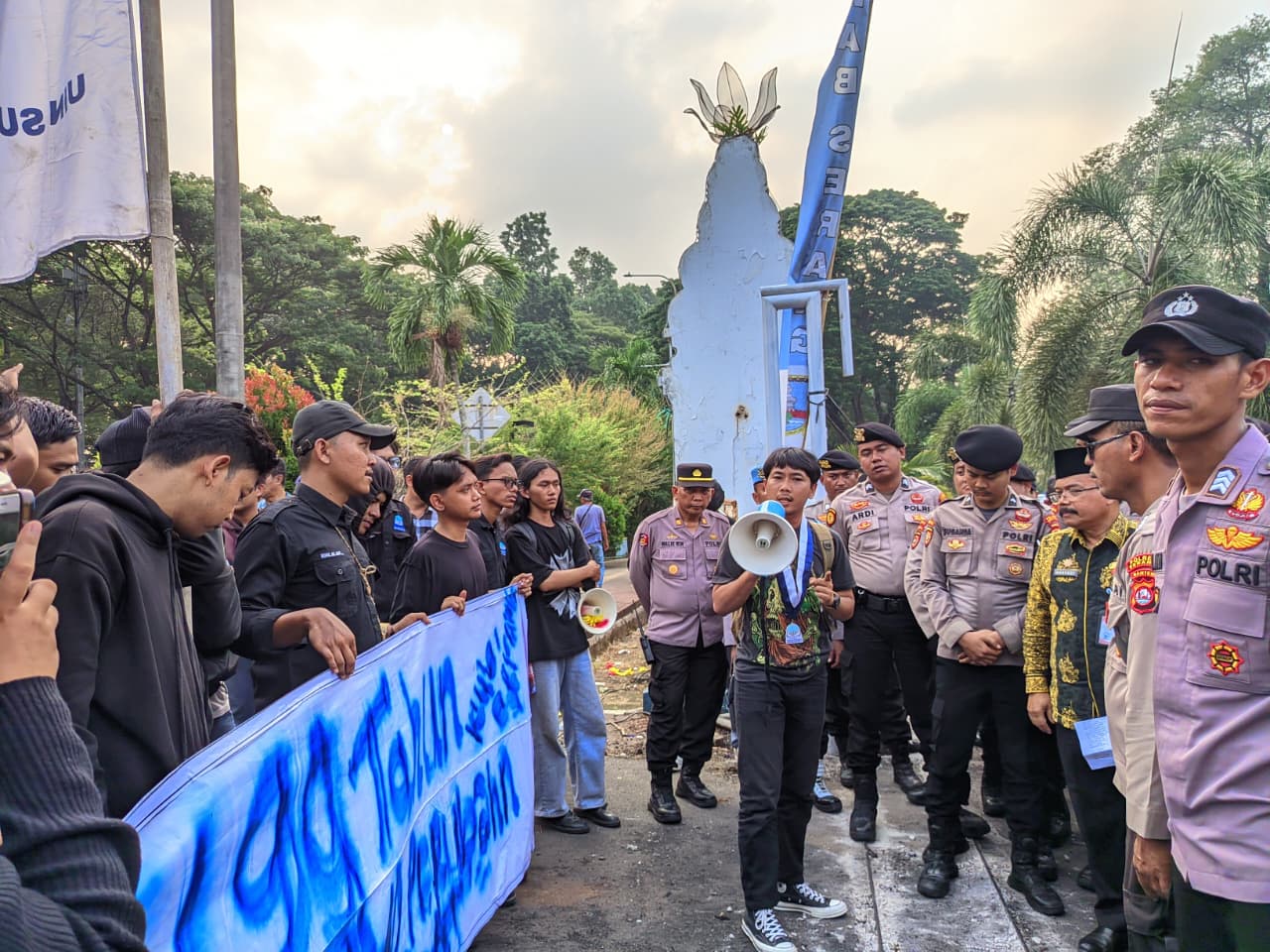 Mahasiswa Sebut Satu Pulau Hilang Akibat Reklamasi