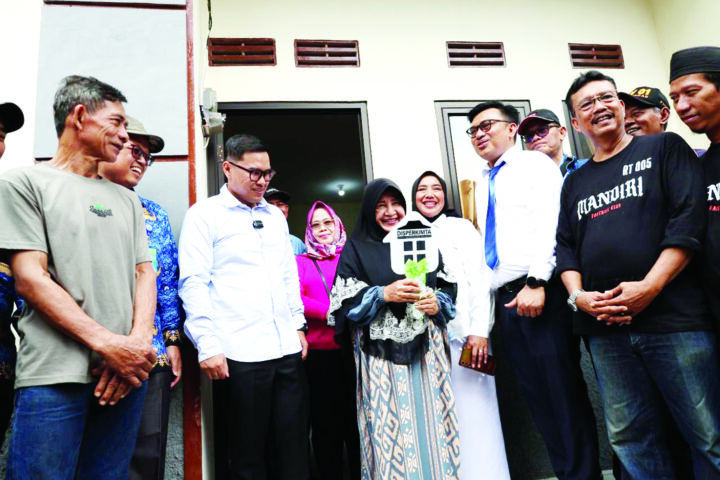 Warga Rasakan Manfaat Program Bedah Rumah Tangsel 1 WARGA TANGSEL