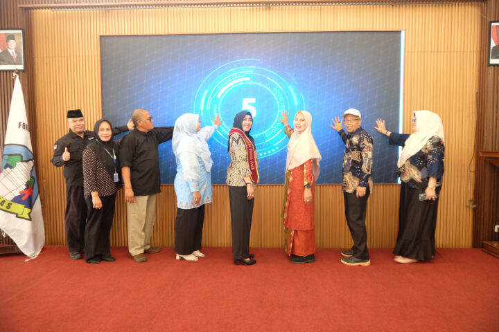 Bunda Forum Anak Kota Serang Arfina Rustandi Launching Majalah D Doni Serang Bunda Forum Anak Kota Serang Arfina Rustandi Launching Majalah Digital Kang Nong 1