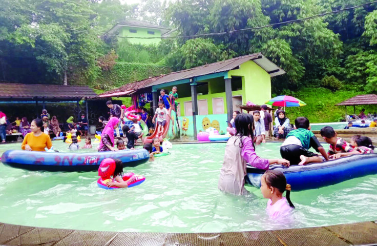 Pemandian Air Panas Cisolong, Sumber Mata Air Alami