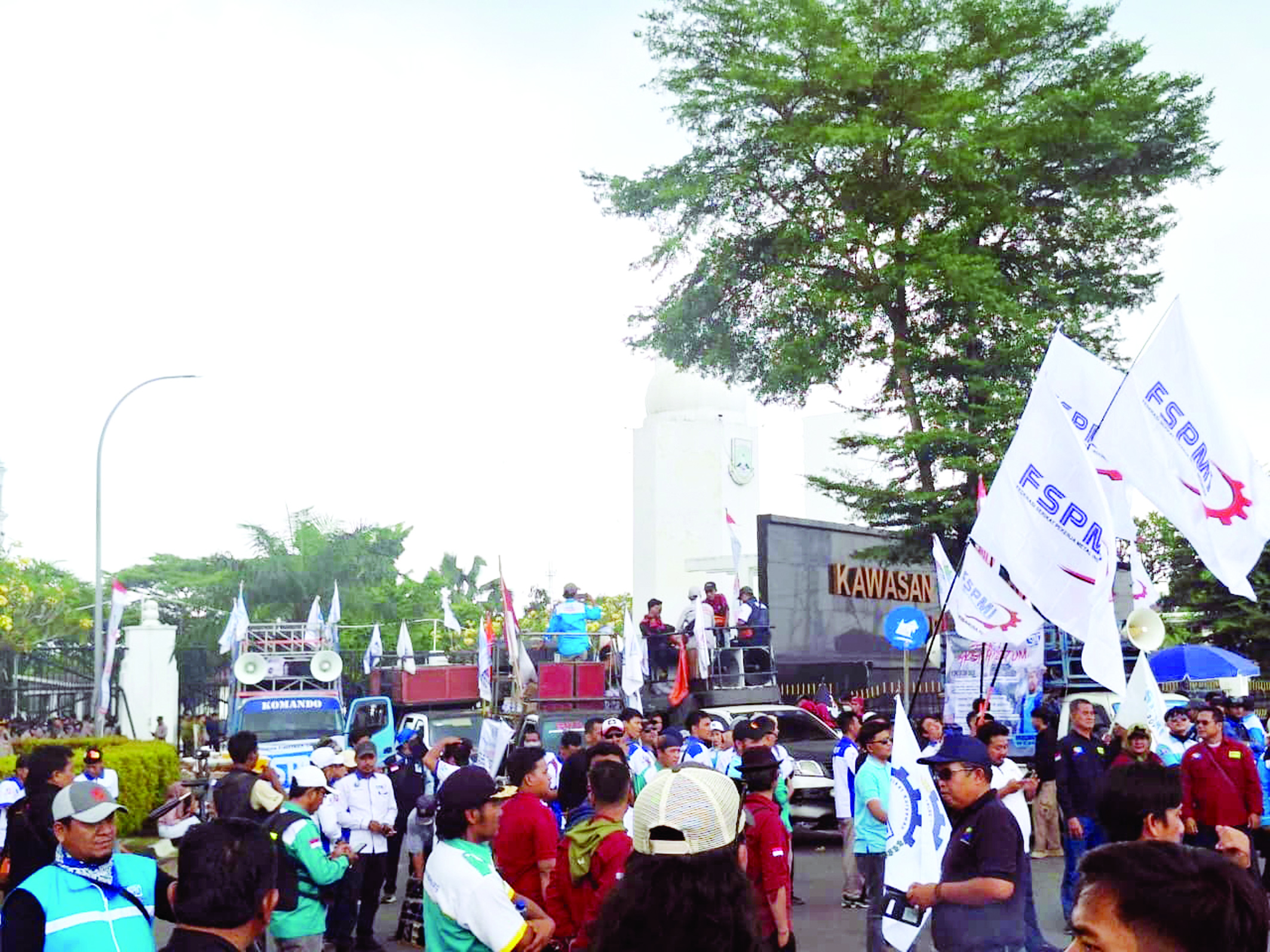 Buruh Minta UMP 2026 Naik 10 Persen